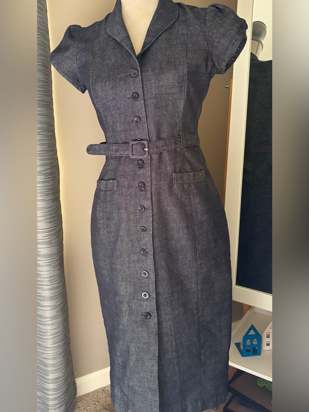 Classic Button-Front Jean Dress with Belt, small, excellent